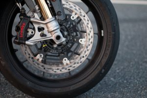 Aprilia RSV4 1100 Factory 2020 opinia cena wady zalety test 23 Aprilia RSV Factory opinia cena wady zalety test