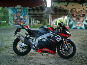 Aprilia RSV4 1100 Factory 2020 opinia cena wady zalety test 31 Aprilia RSV Factory opinia cena wady zalety test