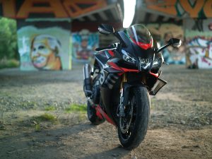 Aprilia RSV4 1100 Factory 2020 opinia cena wady zalety test 33 Aprilia RSV Factory opinia cena wady zalety test