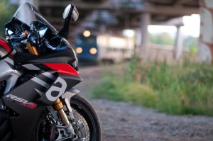 Aprilia RSV4 1100 Factory 2020 opinia cena wady zalety test 4 Aprilia RSV Factory opinia cena wady zalety test