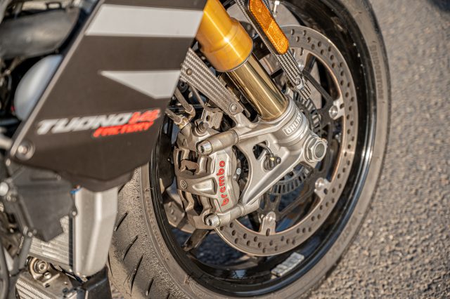 Aprilia Tuono V4 1100 Factory 2020 – nagość w rytmie sport [TEST, OPINIA, GALERIA, DANE TECHNICZNE, WADY, ZALETY]