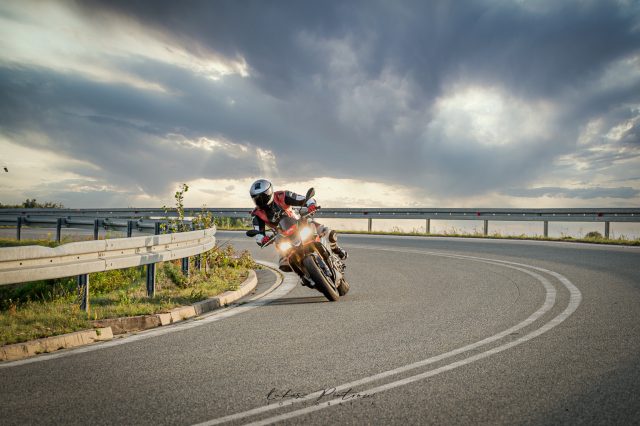 Aprilia Tuono V4 1000 2020 test opinia wady zalety cena_3 Aprilia Tuono V test opinia wady zalety cena