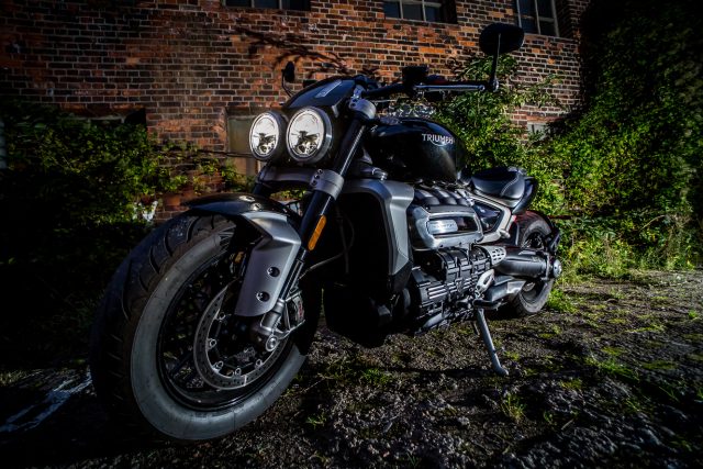 Triumph Rocket 3 III test dane techniczne cena opis wady zalety