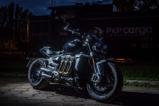Triumph Rocket 3 III test dane techniczne cena opis wady zalet