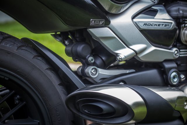 Triumph Rocket 3 III test dane techniczne cena opis wady zalety