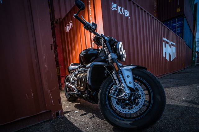 Triumph Rocket 3 III test dane techniczne cena opis wady zalet
