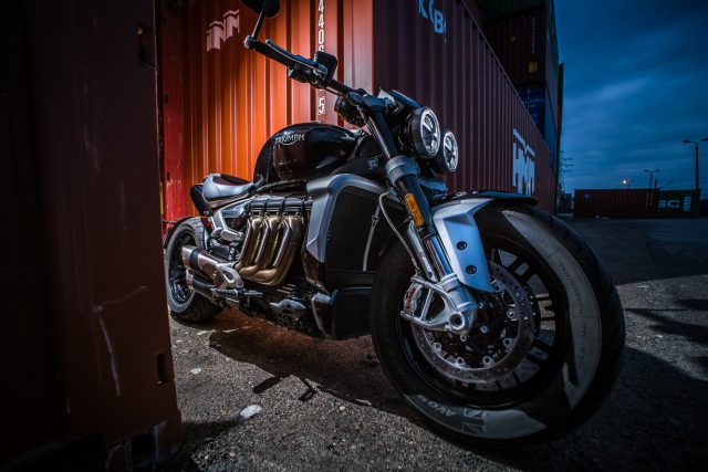 Triumph Rocket 3 III test dane techniczne cena opis wady zalet