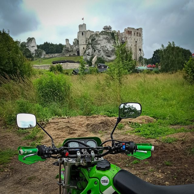 Dziewczyna z Olsztyna i Kawasaki KDX 125 2T na Końcu Świata [relacja]