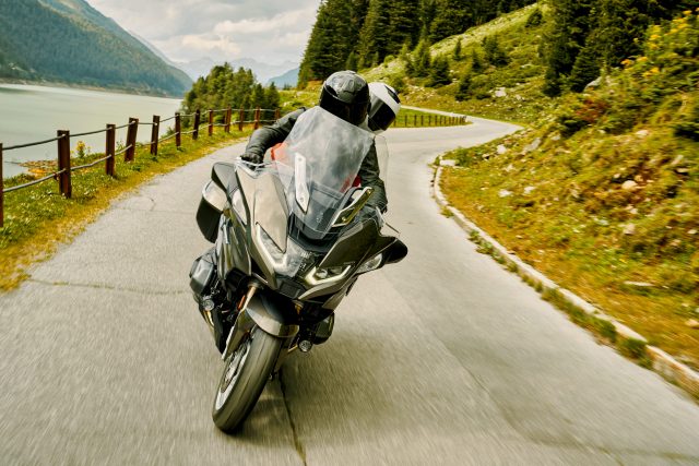 Nowe BMW R 1250 RT 2021 – lifting i nowy poziom elektroniki oraz wyposażenia