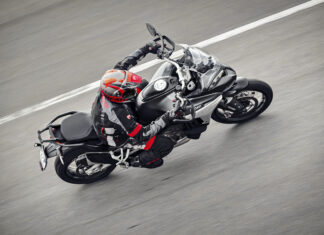 Ducati Multistrada V V S Sport zdjęcia dane techniczne opis  scaled
