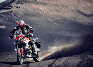 Ducati Multistrada V V S Sport zdjęcia dane techniczne opis  scaled