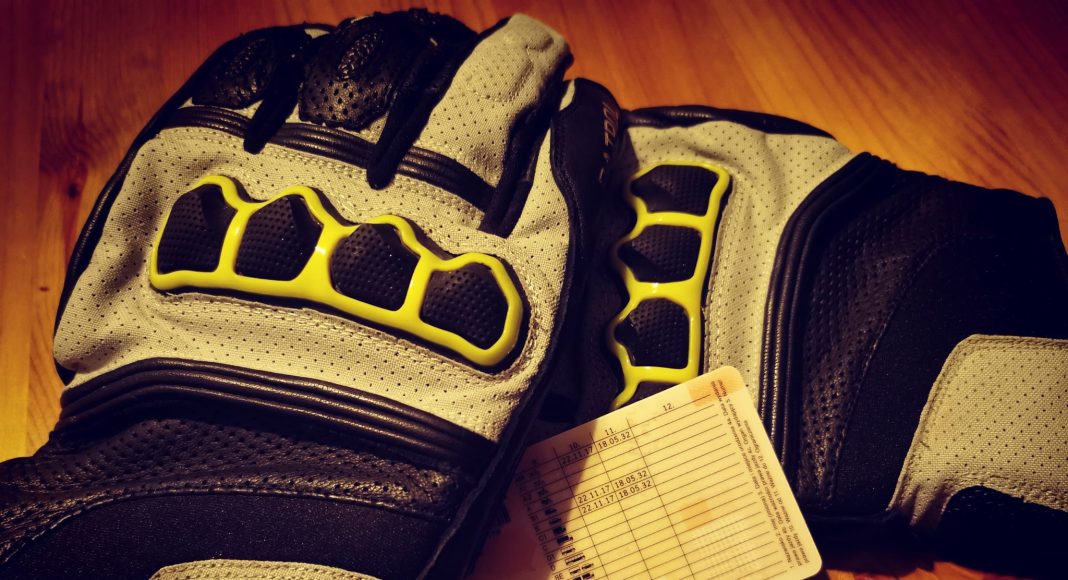 Jazdabezprawajazdypozatrzymaniunamiesiące pozakaziecogroziJakakaraw