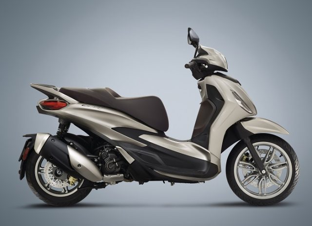 Świąteczna premiera nowych skuterów Piaggio Beverly 300 i 400