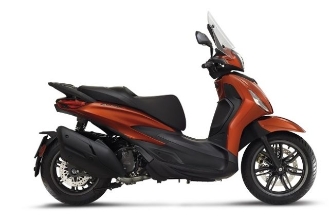 Świąteczna premiera nowych skuterów Piaggio Beverly 300 i 400