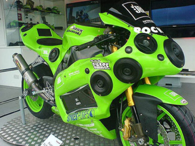 10 obciachowych akcesori&oacute;w motocyklowych, czyli jak nie zrobić festynu na drodze [felieton]