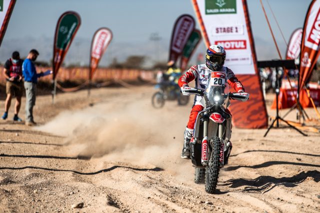 Adam Tomiczek na Rajdzie Dakar 2021 – jechać skrupulatnie przed siebie! [wyniki motocyklist&oacute;w]