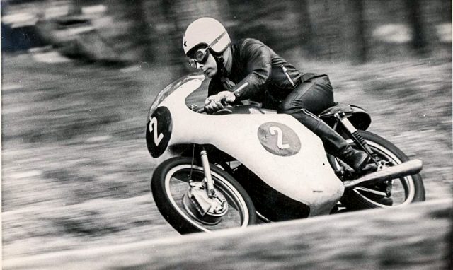 Historia radzieckich, najnowocześniejszych na świecie, sportowych motocykli Wostok