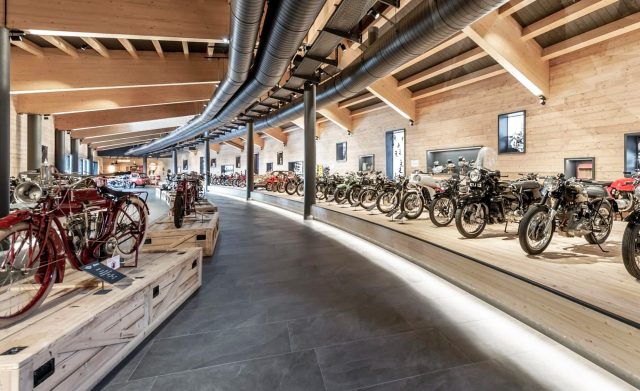 Top Mountain Motorcycle Museum spłonęło doszczętnie – spacer po zgliszczach [VIDEO]