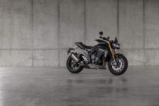 Triumph Speed Triple 1200 RS 2021 – całkowicie nowy, najmocniejszy w historii [dane techniczne, cena]