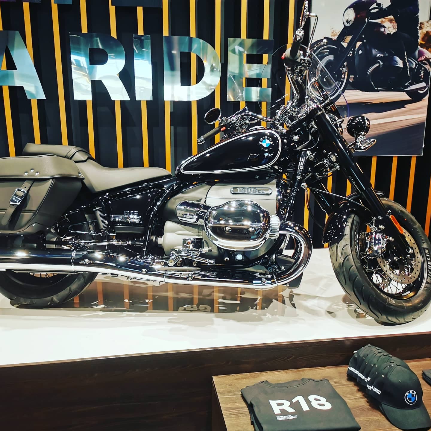 BMW R Classic  nowy model cruiser chopper cena opis dane techniczne nowość