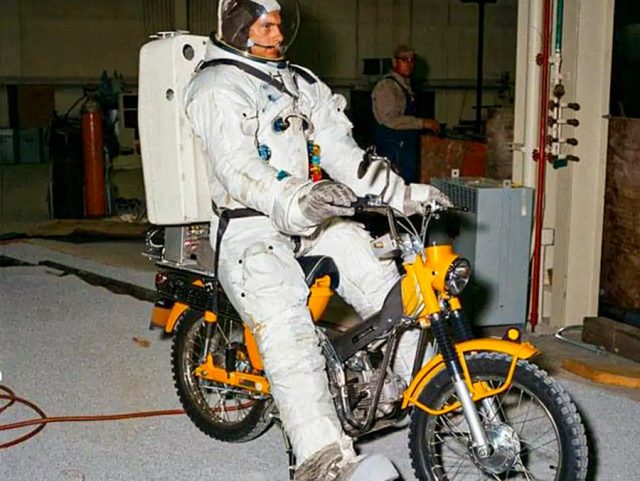 Czy marzenie o jeżdżeniu motocyklem po Księżycu ma szansę na realizację?