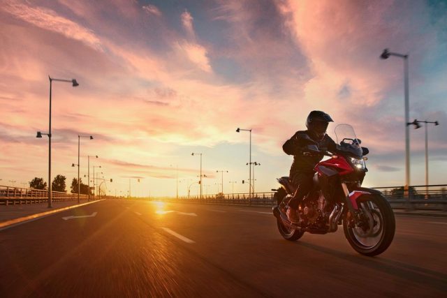 Ranking sprzedaży nowych motocykli po dw&oacute;ch miesiącach 2026. Honda na czele, Suzuki wraca do gry