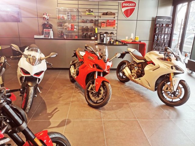The Red Tour, czyli wszystkie nowości na rok 2021 w twoim dealerstwie Ducati [Monster, Multistrada V4 i V4S, Supersport 950 S]