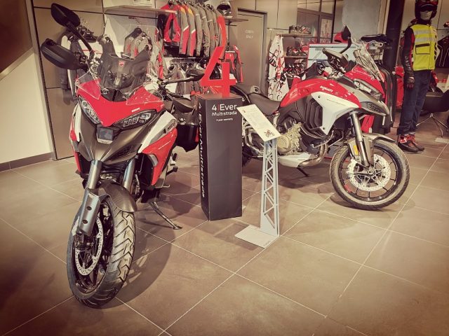 The Red Tour, czyli wszystkie nowości na rok 2021 w twoim dealerstwie Ducati [Monster, Multistrada V4 i V4S, Supersport 950 S]