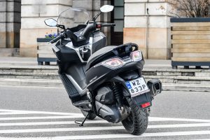 Kymco Downtown 350 nowość 2021 test dane techniczne opinia cena (34)-MV_DuzeZdjecie-W640 Kymco Downtown nowość test dane techniczne opinia cena MV DuzeZdjecie W