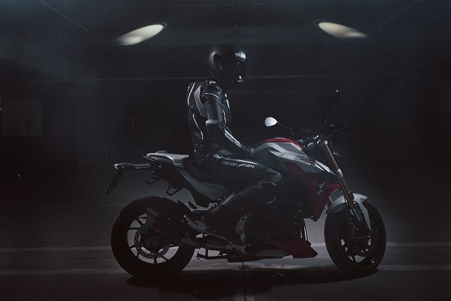 Fighter i Rebel – możemy być z nich dumni! Dwa polskie kombinezony motocyklowe Rebelhorna o światowej jakości!