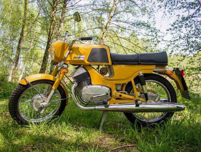 Czesi pr&oacute;bują wskrzesić Bizona – spokojnie, chodzi o Jawę 350 model 633