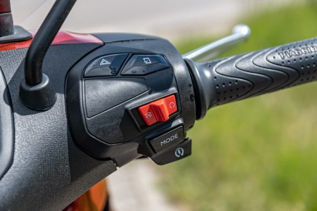 Piaggio Beverly 400 S 2022 &ndash; włoski design i sportowy charakter [test, opinia, recenzja, dane techniczne, spalanie]