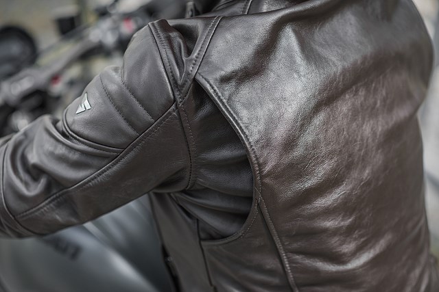 Shima Blake – zawsze w dobrym stylu na motocyklu i nie tylko…