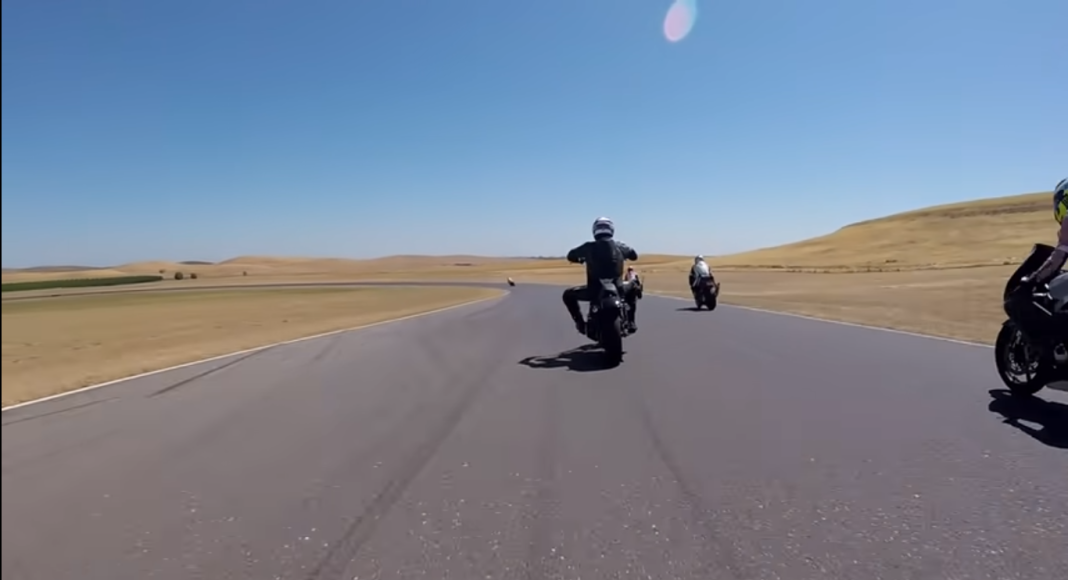 harley davidson tor wyprzedzanie