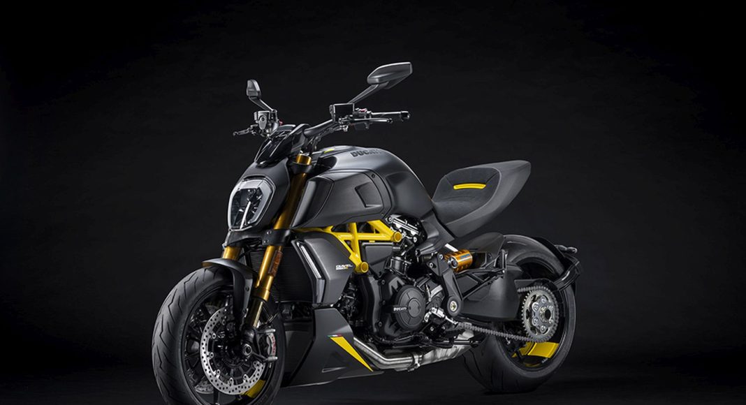 ducati diavel  black and steel
