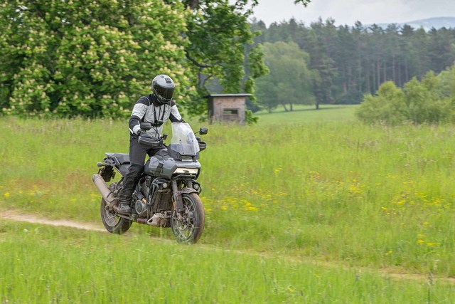 harley davidson  pan america  teren MV DuzeZdjecie W