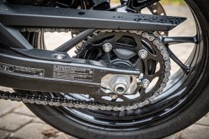 BMW F  R  dane techniczne test opis