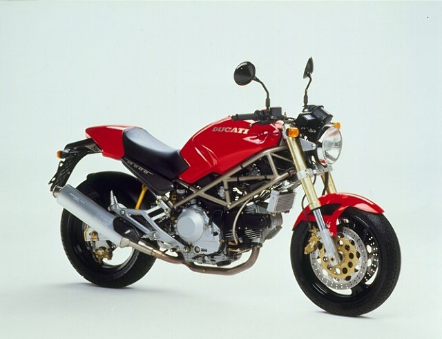 Ducati Monster 2021 &#8211; naked lekki jak supermoto [test, dane techniczne, opinia użytkowników]