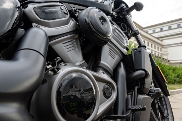 Harley Davidson Nightster &ndash; skok ku nowoczesności [dane techniczne, opis, recenzja, dane techniczne, spalanie]