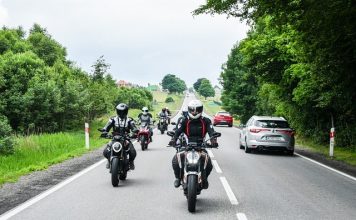 KTM  Duke R test dane techniczne opinia opis wady zalety