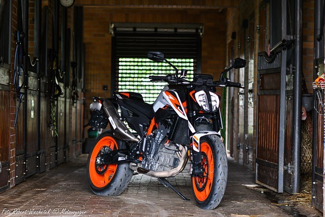 9 przepis&oacute;w na nakeda – wielki test por&oacute;wnawczy 2021 [Z900, F 900 R, MT-09, Trident, Monster, GSX-S 750, Duke 890 R, 752S, Tuono 660]