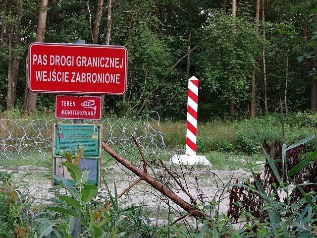 Motocyklem dookoła Polski: wyjątkowo droga rozmowa, urwany asfalt i fotopułapka pograniczników