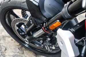 Triumph Trident  nowość  test dane techniczne opinia cena  MV DuzeZdjecie W