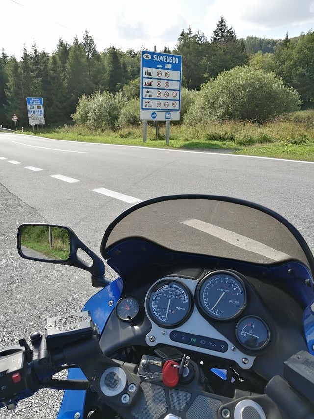 Motocyklem dookoła Polski: Pod zakaz, przez Słowację i pierwsza gleba…