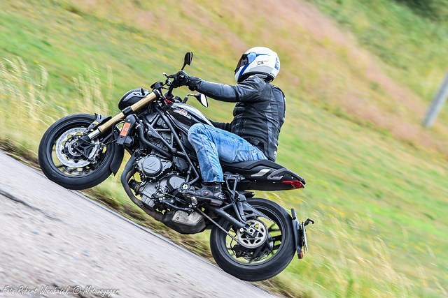 9 przepis&oacute;w na nakeda – wielki test por&oacute;wnawczy 2021 [Z900, F 900 R, MT-09, Trident, Monster, GSX-S 750, Duke 890 R, 752S, Tuono 660]