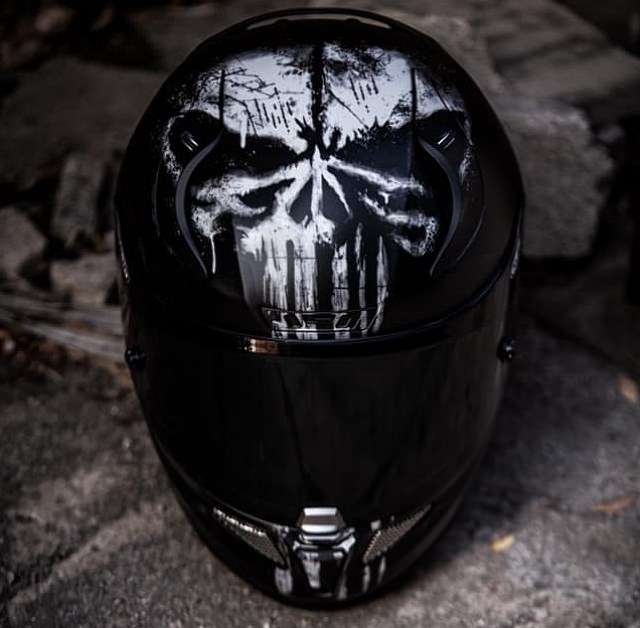 Nowość 2021! Kask HJC R-PHA-11 w malowaniu Punisher Marvela