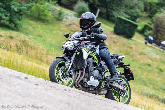 9 przepis&oacute;w na nakeda – wielki test por&oacute;wnawczy 2021 [Z900, F 900 R, MT-09, Trident, Monster, GSX-S 750, Duke 890 R, 752S, Tuono 660]