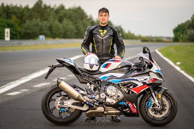 BMW M 1000 RR 2021 – torowa doskonałość w niemieckim wydaniu – nadchodzi hegemonia litery M? [TEST, OPINIA, WADY, ZALETY, VIDEO]