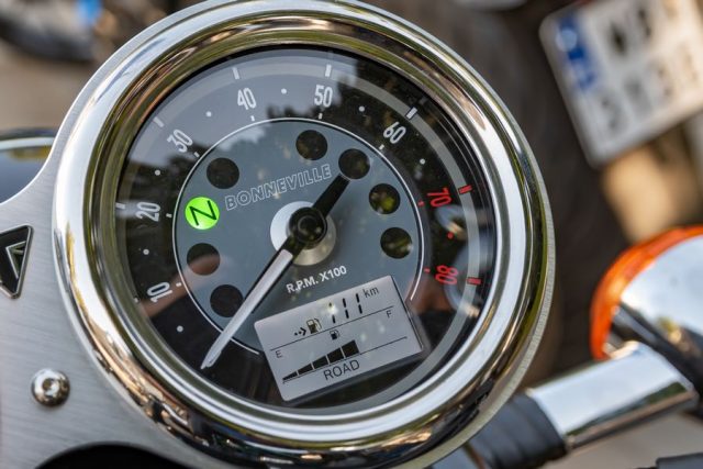 Triumph Bonneville T120 2021 Euro5 &ndash; prawdziwa luxtorpeda [test, opis, dane techniczne]