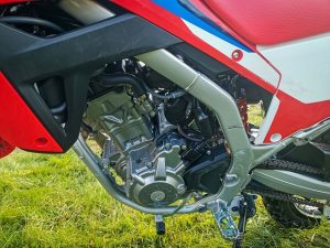 CRF 300 Rally czy L por&oacute;wnanie test w terenie offroad cena dane techniczne_18
